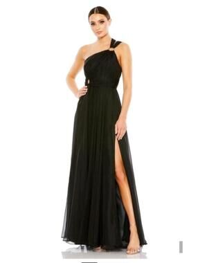 NWT Ieena Mac Duggal Black Strappy One Shoulder A Line Gown Flowy Size 8 55820